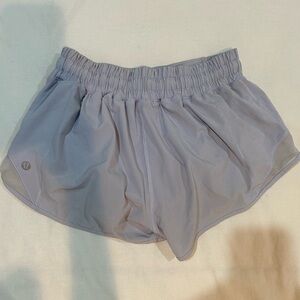 Lulu lemon size 4 hotty hot low rise shorts (purple)